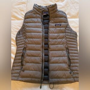 Patagonia Two-Tone Quilted Down Vest in light gray and dark gray